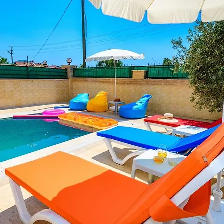 Villa Colorful With Private Pool Near Calis Beach In