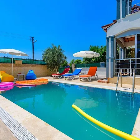 Colorful With Private Pool Near Calis Beach In Villa Fethiye